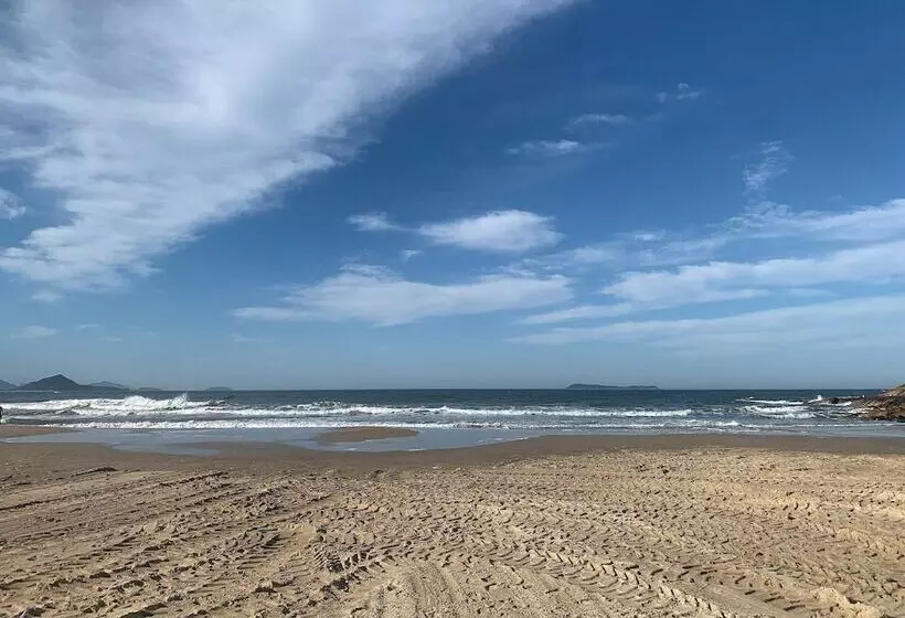 ユースホステル Pousada Buena Onda Garopaba Sc 50m Da Praia