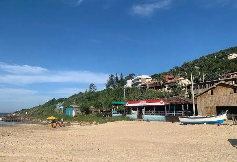 ユースホステル Pousada Buena Onda Garopaba Sc 50m Da Praia
