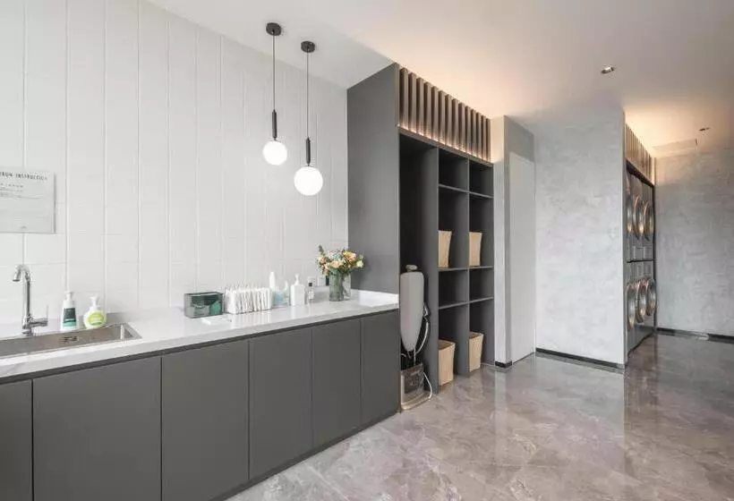 Atour Hotel Nantong Central South Brics