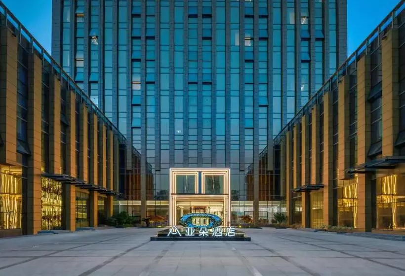 Atour Hotel Nantong Central South Brics