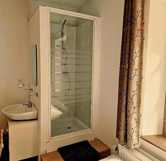 B&b La Source De La Géronstère