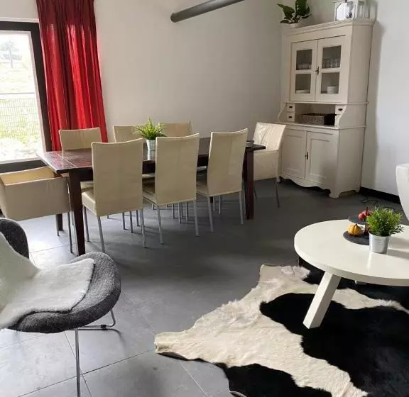 ベッドアンドブレックファースト Herberg Boerderij De Straat Hof