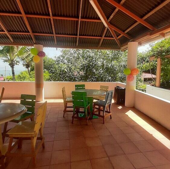 Bed and Breakfast Tropical House Club Bnb & Events