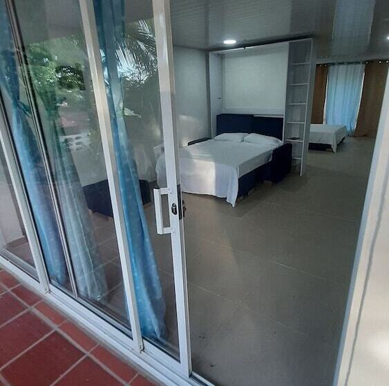 Bed and Breakfast Tropical House Club Bnb & Events