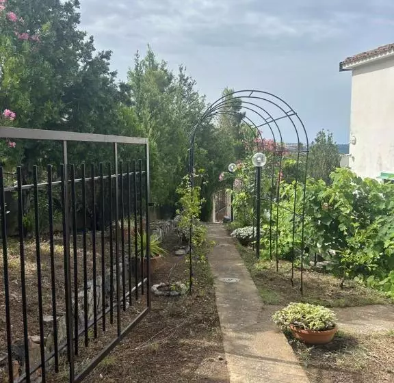 تختخواب و صبحانه Villa Loren
