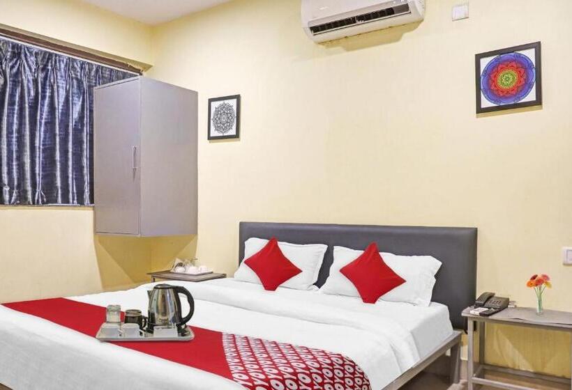 Flagship Hotel Breakers Stay