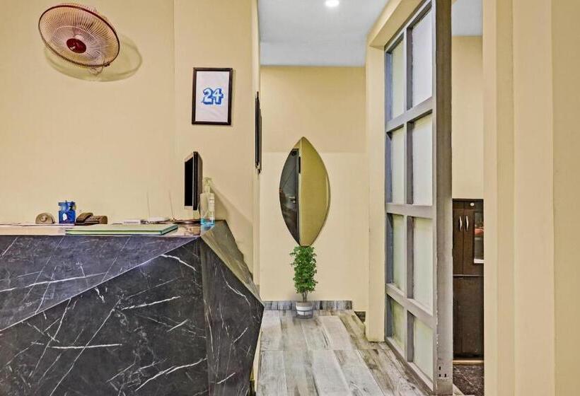 Flagship Hotel Breakers Stay