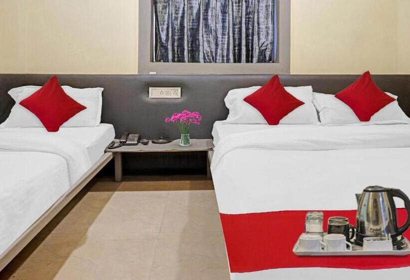 Flagship Hotel Breakers Stay