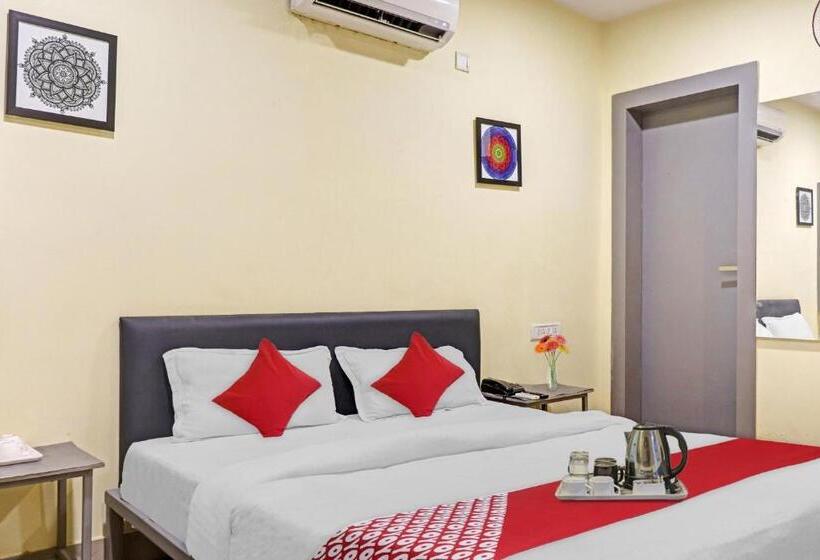 Flagship Hotel Breakers Stay