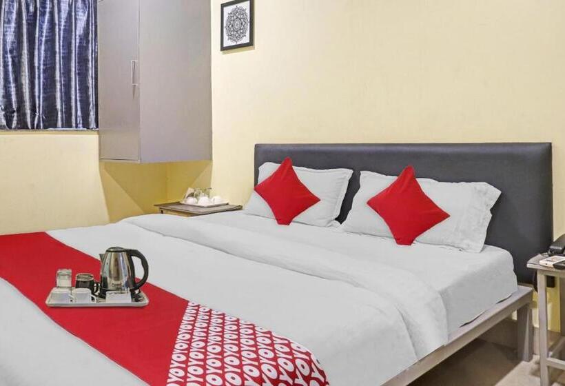 Flagship Hotel Breakers Stay