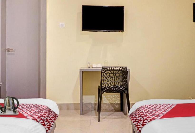 Flagship Hotel Breakers Stay