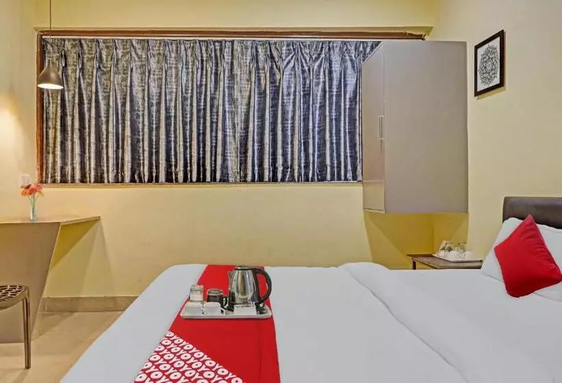 Flagship Hotel Breakers Stay