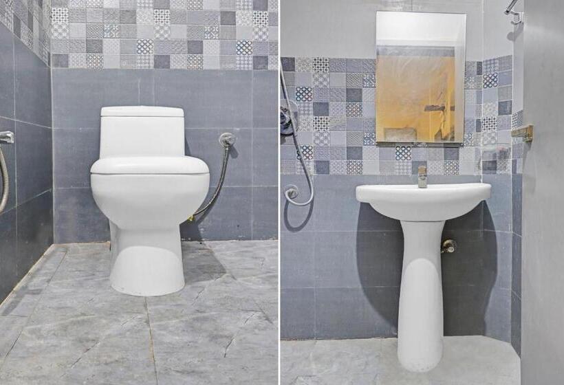 Flagship Hotel Breakers Stay