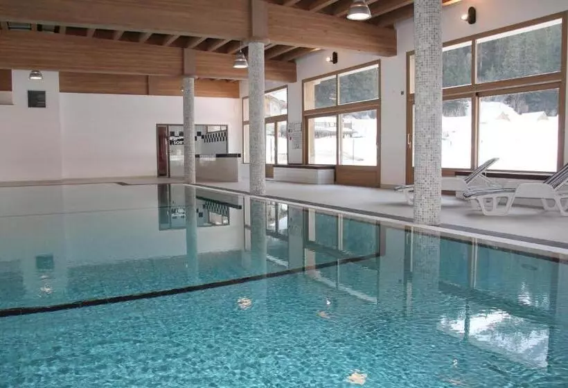 ホテル Epicéa Lodge Hôtel