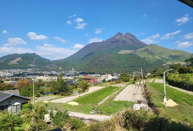 בית מלון כפרי Yufuin Monday 湯布院マンデー