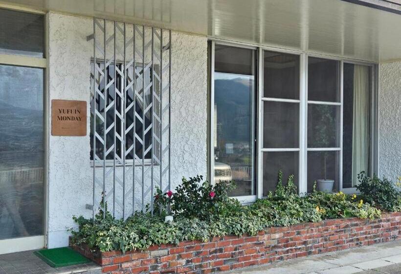 בית מלון כפרי Yufuin Monday 湯布院マンデー