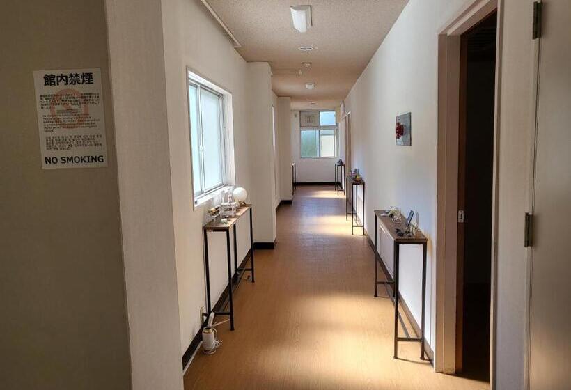 בית מלון כפרי Yufuin Monday 湯布院マンデー