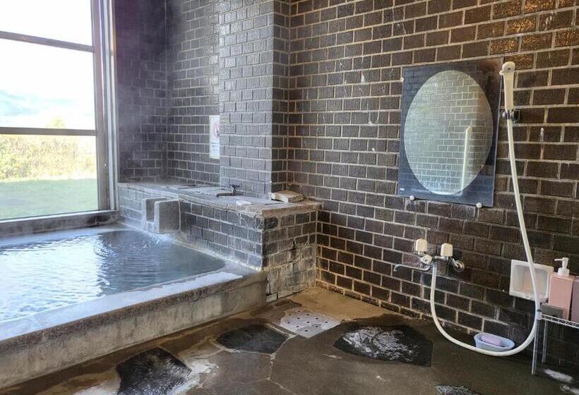 בית מלון כפרי Yufuin Monday 湯布院マンデー