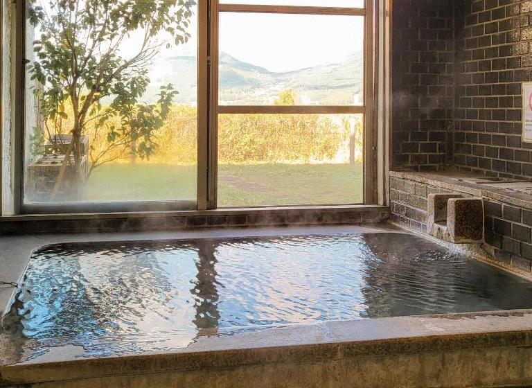 בית מלון כפרי Yufuin Monday 湯布院マンデー