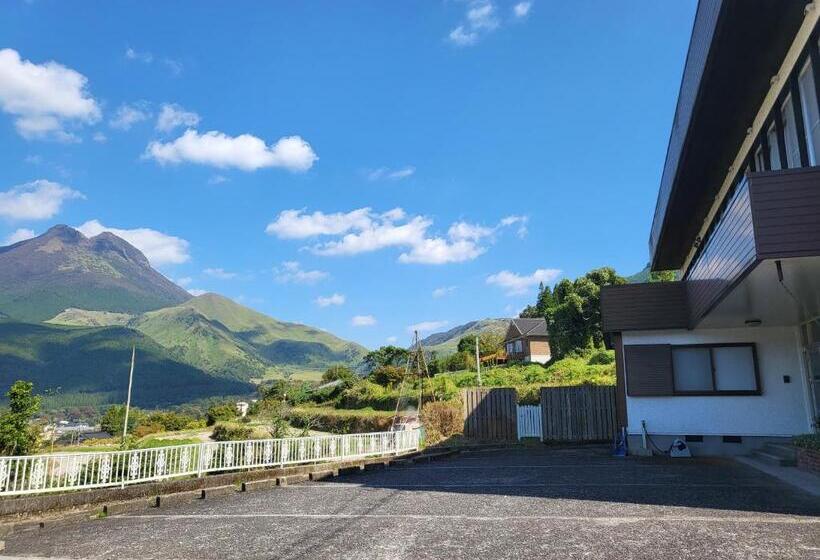 בית מלון כפרי Yufuin Monday 湯布院マンデー