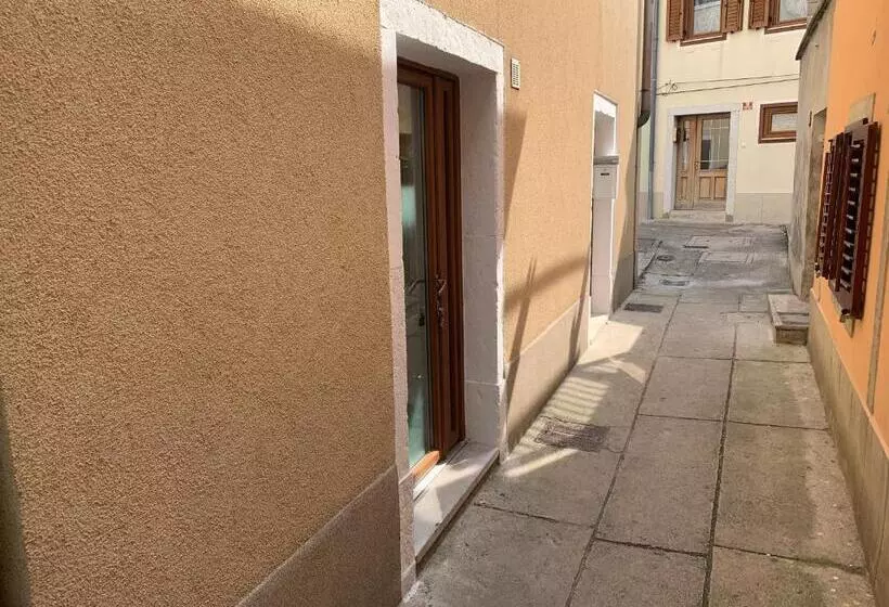 پانسیون Apartment Old Town Izola