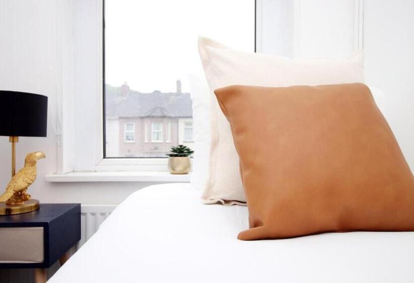 پانسیون Garden | Parking | 4br