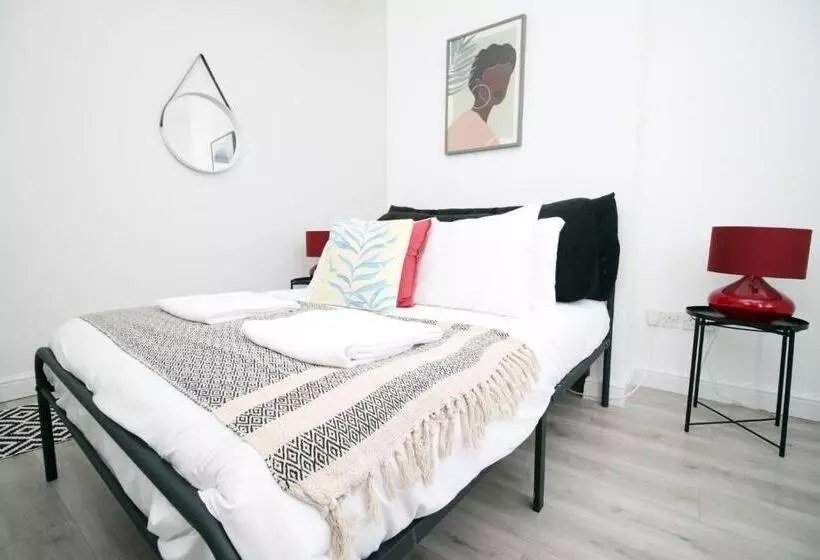 پانسیون Garden | Parking | 4br