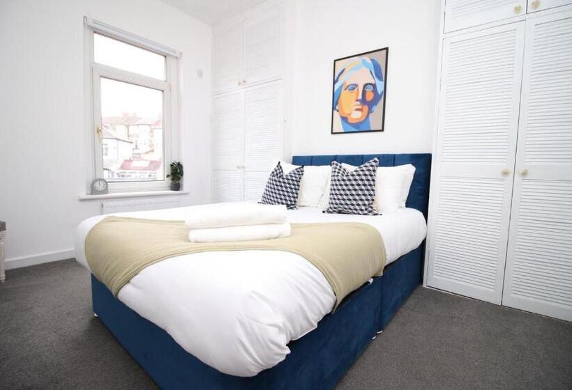 پانسیون Garden | Parking | 4br