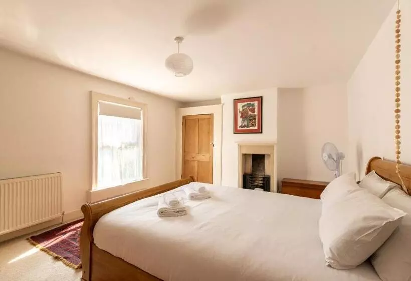 پانسیون Guestready   A Bohemian Home In Bath