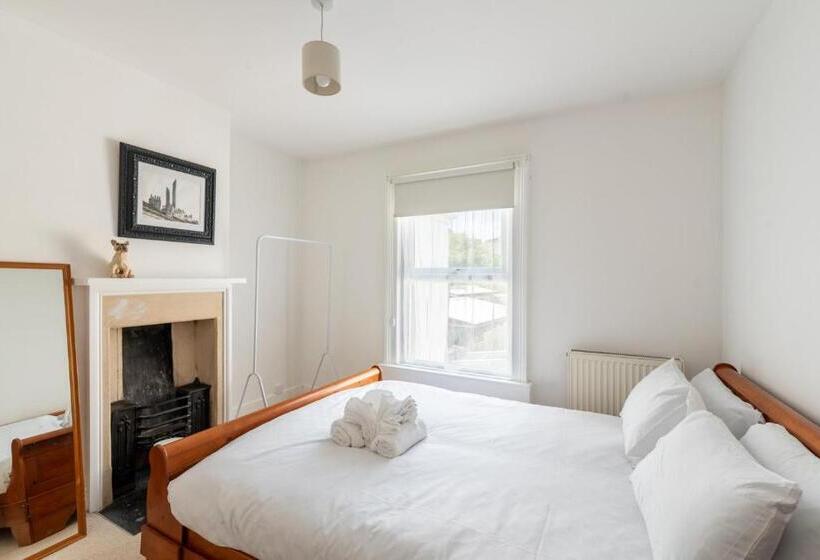 بنسيون Guestready   A Bohemian Home In Bath