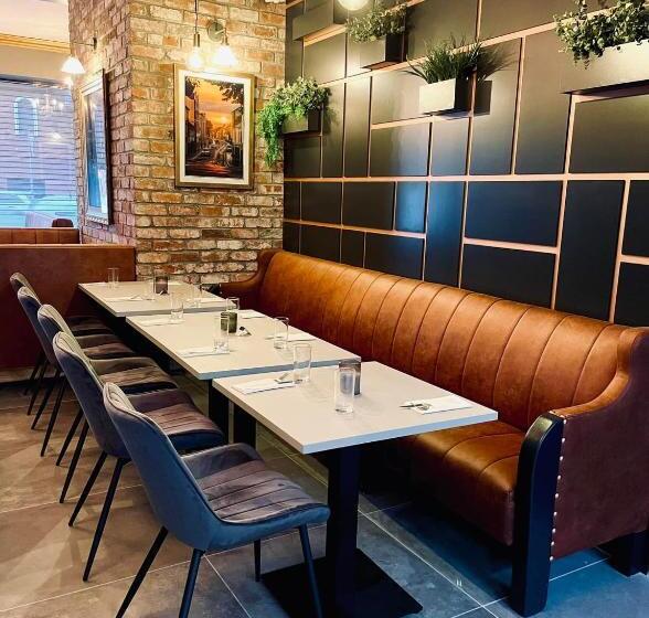 ペンション The Banks Restaurant And Accommodation