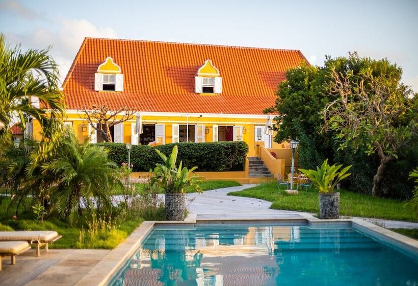 تختخواب و صبحانه Plantation Jan Thiel Lodge