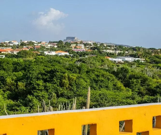 تختخواب و صبحانه Plantation Jan Thiel Lodge