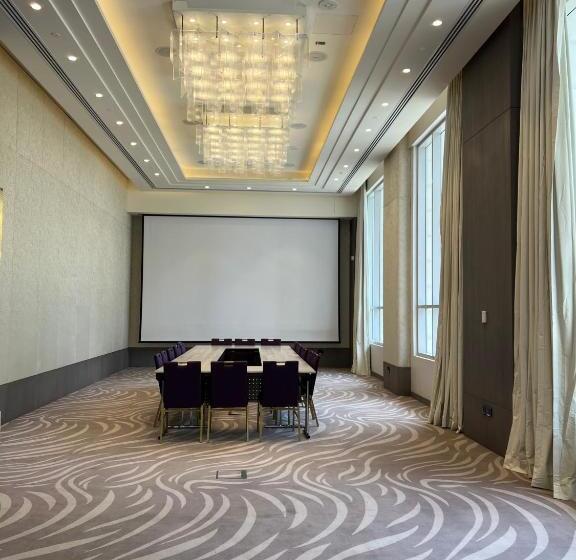 Khalidia Palace Hotel Dubai By Mourouj Gloria