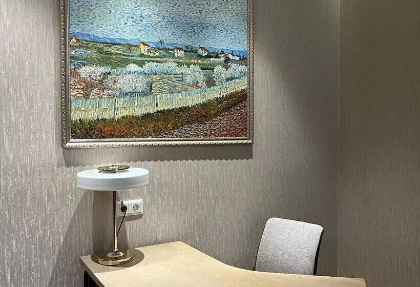 Sofia International Hotell