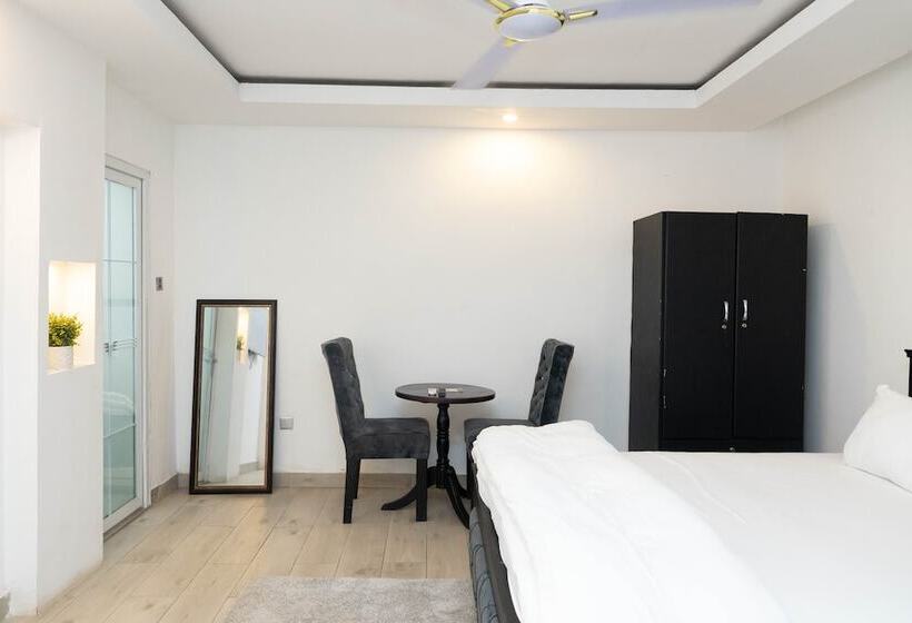 7 Brothers Apartments