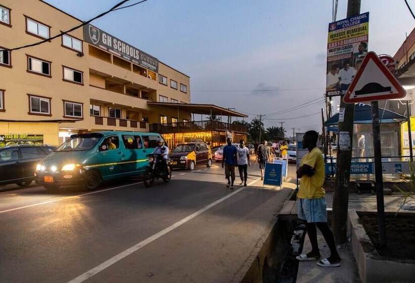 7 Brothers Apartments