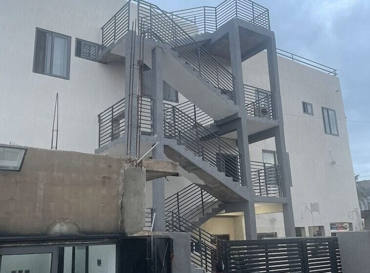 7 Brothers Apartments