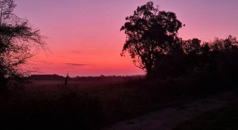 مبيت وإفطار Hoxhohl Travel Lodge