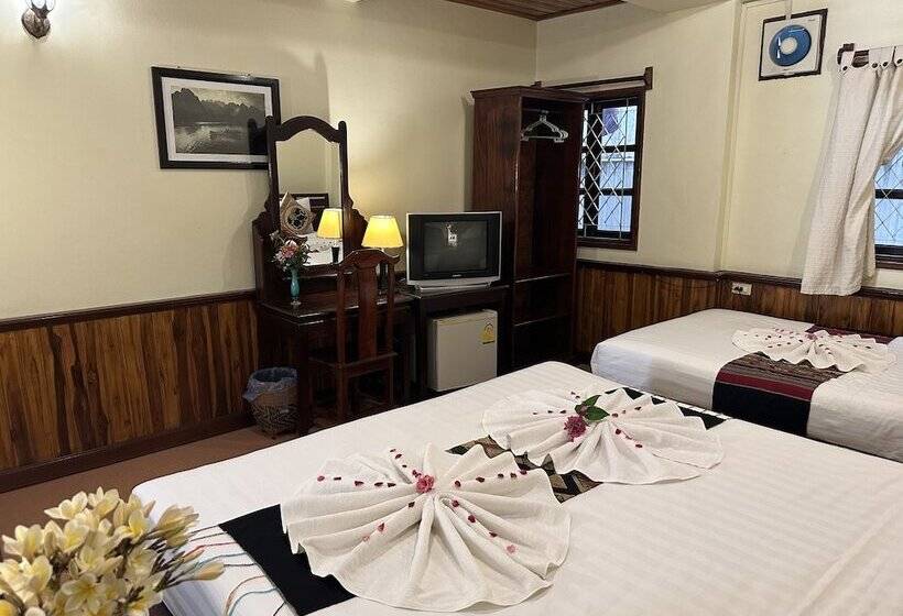 تختخواب و صبحانه Villa Alounsavath Mekong Riverside