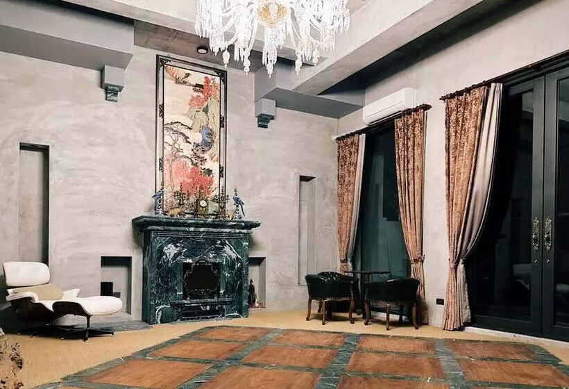 تختخواب و صبحانه Zephyr Homestay