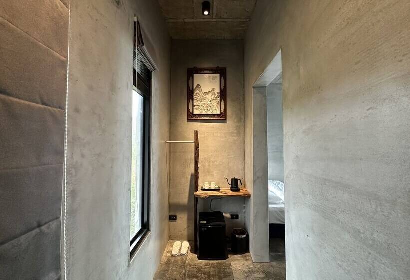 تختخواب و صبحانه Zephyr Homestay