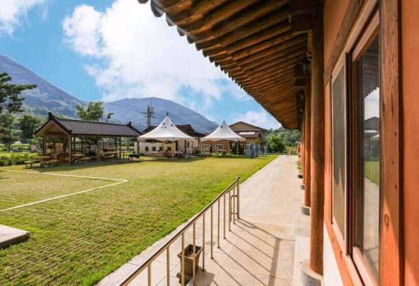 Danyang Hail Handmi Hanok Pension