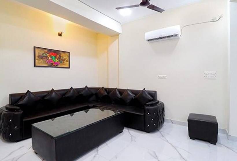 Fabhotel Maira Heights