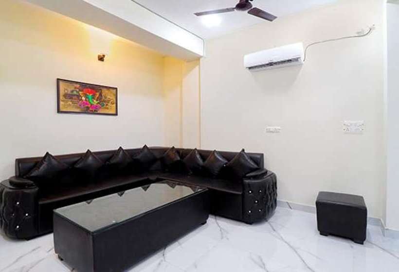 Fabhotel Maira Heights