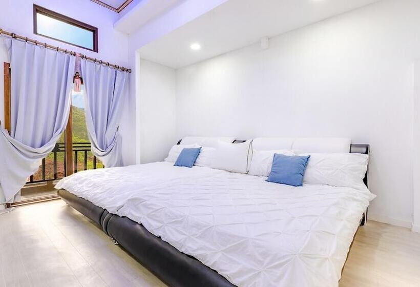 Gapyeong Citrine Pension