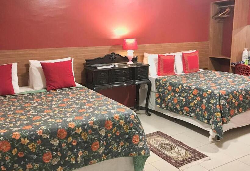 簡易ホテル Suites Bouganville