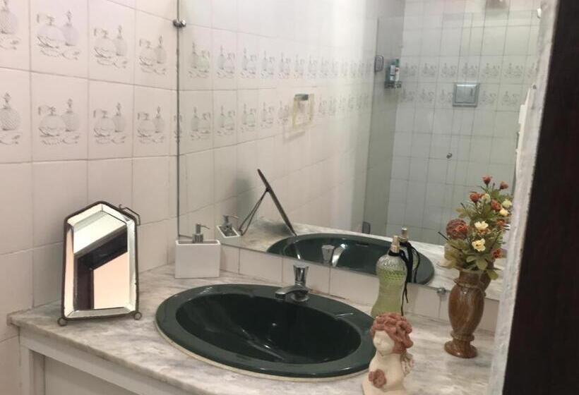 簡易ホテル Suites Bouganville