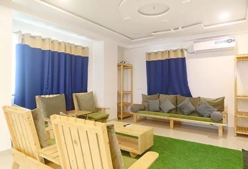 Fabhotel Green Leaf