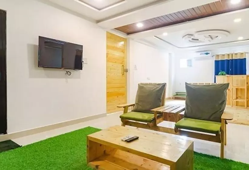 Fabhotel Green Leaf